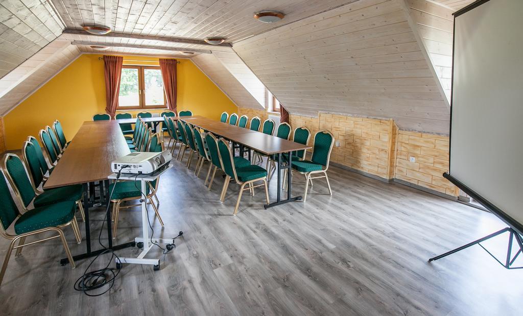 Milocin Park Centrum Wypoczynkowo-Konferencyjne Pierwoszow Exteriér fotografie